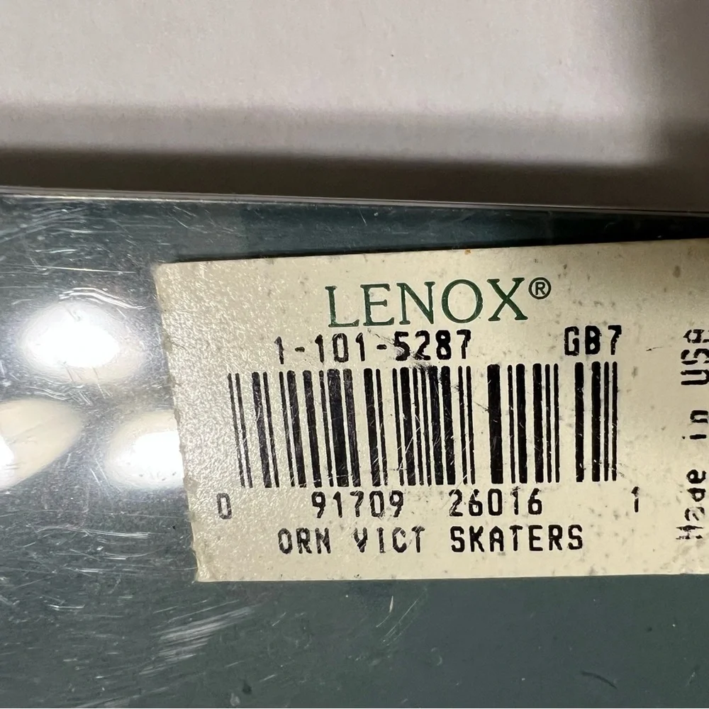Lenox Victorian Skaters Christmas Silhouette Elegant 🎄 Cream Decorative Ornament